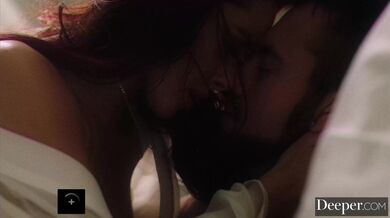 Dokonalá kráska Vanna Bardot si vůbec poprvé vyzkoušela „airtight“ se třemi péry najednou