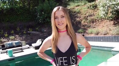 Anya Olsen miluje anál