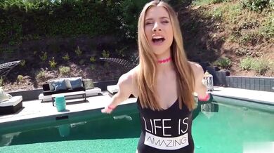 Anya Olsen miluje anál