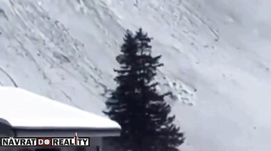 Silný vítr strhl kabinu lanovky, pád si vyžádal jednu oběť