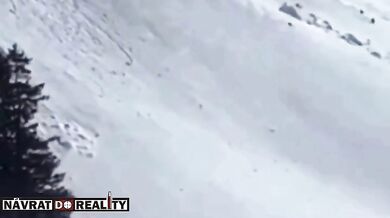 Silný vítr strhl kabinu lanovky, pád si vyžádal jednu oběť