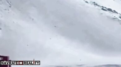 Silný vítr strhl kabinu lanovky, pád si vyžádal jednu oběť