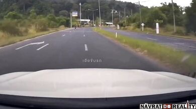 Blbec na motorce v Thajsku
