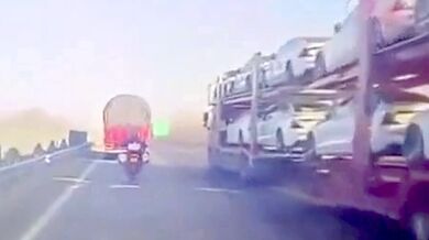 Obvinění z pokusu o vraždu pro řidiče kamionu po tragickém střetu na mostě