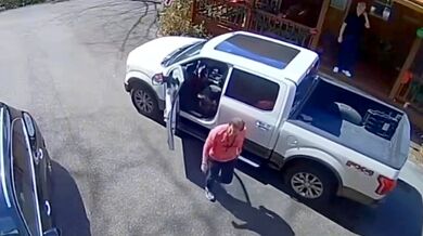 Když zapomeneš zatáhnout ruční brzdu...