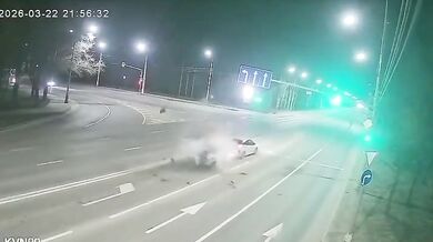 Brutální nehoda způsobená vysokou rychlostí motorkáře