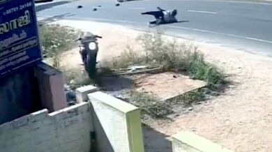 Samostatná jízda motocyklu po nehodě ve vysoké rychlosti