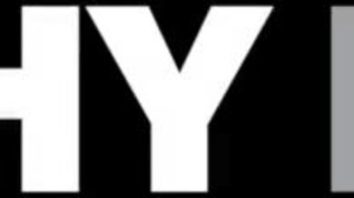 Melanie Marie a její fascinující anální show, kde její těsná dírka zůstává po náloži péra úplně otevřená