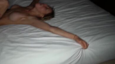 Sexy kráska si zašuká v kasínu