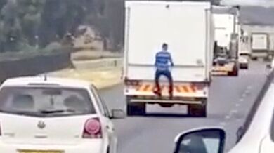 Napiš komentář nejlépe vystihující video #9