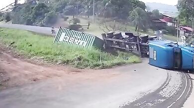 Zázračné přežití motocyklisty v Pital de San Carlos