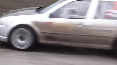 Nehoda během závodu Rallye