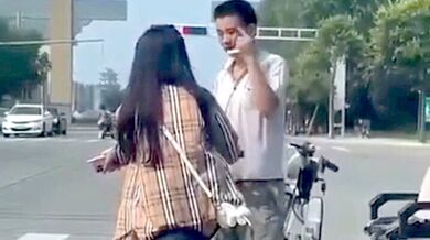 Pouliční čichač ponožek