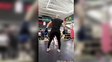 Knockout arogantního boxera