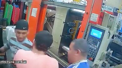 Chvilka nepozornosti na pracovišti