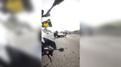 Nehoda motorkáře na dálnici #2