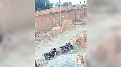 V Amroze se během stavebních prací zřítila zeď a zranila několik dělníků