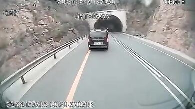Tragédie v tunelu Waterval Boven: Palubní kamera zachytila smrtelný střet kamionu s vozy