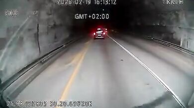 Tragédie v tunelu Waterval Boven: Palubní kamera zachytila smrtelný střet kamionu s vozy