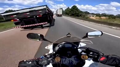 Pád v rychlosti přes 220 km/h: Motocyklista po děsivé nehodě varuje před hazardem se životem