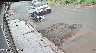 Neúspěšný útěk před policií v Pontalu: Motocyklista při honičce nezvládl řízení a havaroval