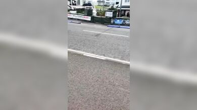 Zázračné přežití na North West 200: Paul Cassidy vyvázl z děsivé havárie v obytné zóně