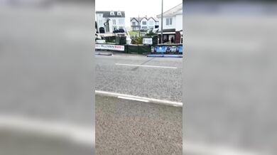 Zázračné přežití na North West 200: Paul Cassidy vyvázl z děsivé havárie v obytné zóně