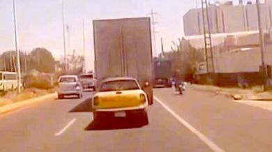 Tragická nehoda v Jaliscu: Řidič autobusu zabil dva lidi a z místa neštěstí uprchl