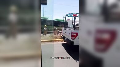 Tragická nehoda v Jaliscu: Řidič autobusu zabil dva lidi a z místa neštěstí uprchl