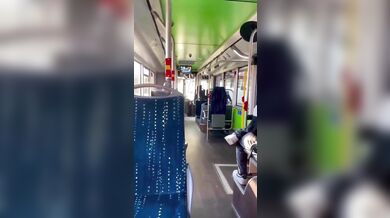 Brutální útok v německém autobuse: Třináctiletý útočník poslal řidiče do kómatu
