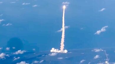 Historický start mise Artemis II: Cestující z letadla sledovali výpravu lidstva k Měsíci