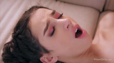 Dvě úžasné dívky, kama oxi a shania vegax, sexují na dovolené