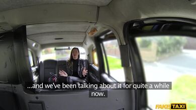 Taxikář řádí v autě s nadrženou manželkou kterou mu přihrál její vlastní muž