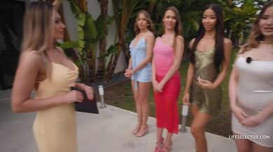 Alexis Crystal si nechala v posteli rozmrdat kundu i krk