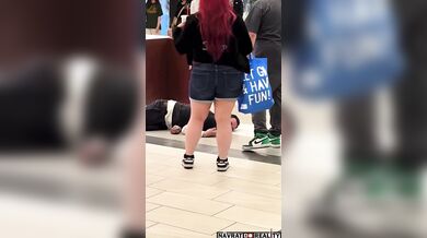 Provokatér v nákupním centru