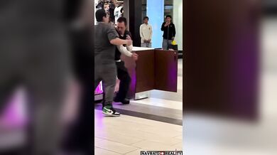 Provokatér v nákupním centru