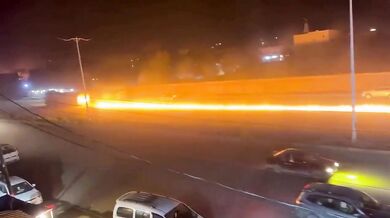 Hořící cisterna v syrské Hasace: Odvážný pokus řidiče o uhašení skončil sedmi zraněnými