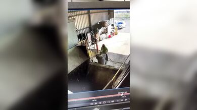 Vyprazdňování popelnice nevyšlo podle plánu