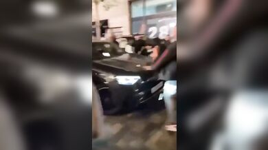 Tragická nehoda v londýnském Mayfairu: Řidička narazila do influencera a chodců na Argyll Street