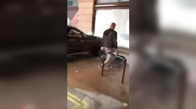 Tragická nehoda v londýnském Mayfairu: Řidička narazila do influencera a chodců na Argyll Street