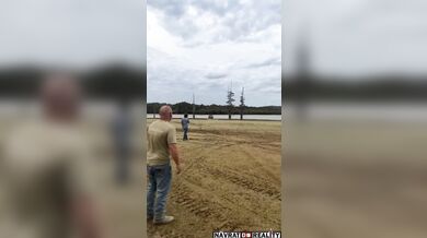 Rychlá jízda přes vodu s buginou