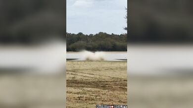 Rychlá jízda přes vodu s buginou