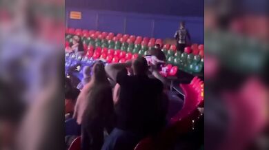 Panika v ruském cirkuse: Tygr přeskočil poničenou bezpečnostní síť a vnikl mezi diváky