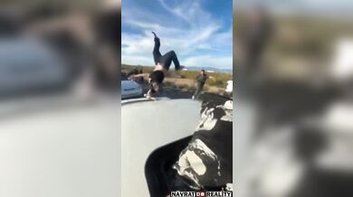 Driftař v plné rychlosti sestřelil fanouška