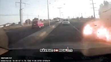 Exploze granátu uvnitř vozu kartelu