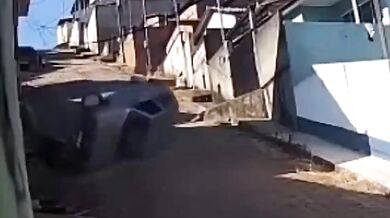 Nepodařené vyjetí z garáže