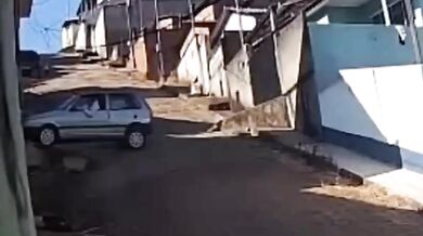 Nepodařené vyjetí z garáže