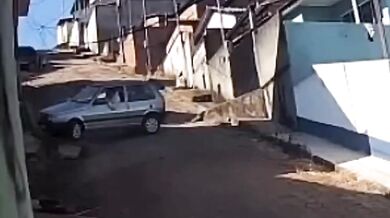 Nepodařené vyjetí z garáže