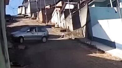 Nepodařené vyjetí z garáže