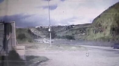 Masivní exploze cisterny s plynem na dálnici